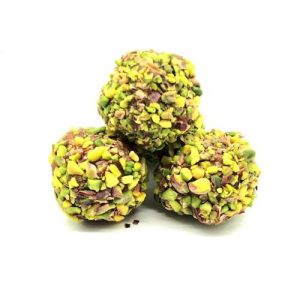 Sliced Pistachio Carrot Delight (Cezerye)